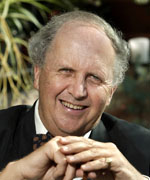 Alexander McCall Smith - All moral rights asserted. Copyright Graham Clark. For permission to use this photograph, contact Jan Rutherford at +44(0)131 337 9724. Email: jan.ppw@blueyonder.co.uk or Graham Glarck at +44(0)131 313 5432. Email: gdclark@btconnect.com